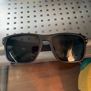 Men’s Dark Gray Oakley Sunglasses
